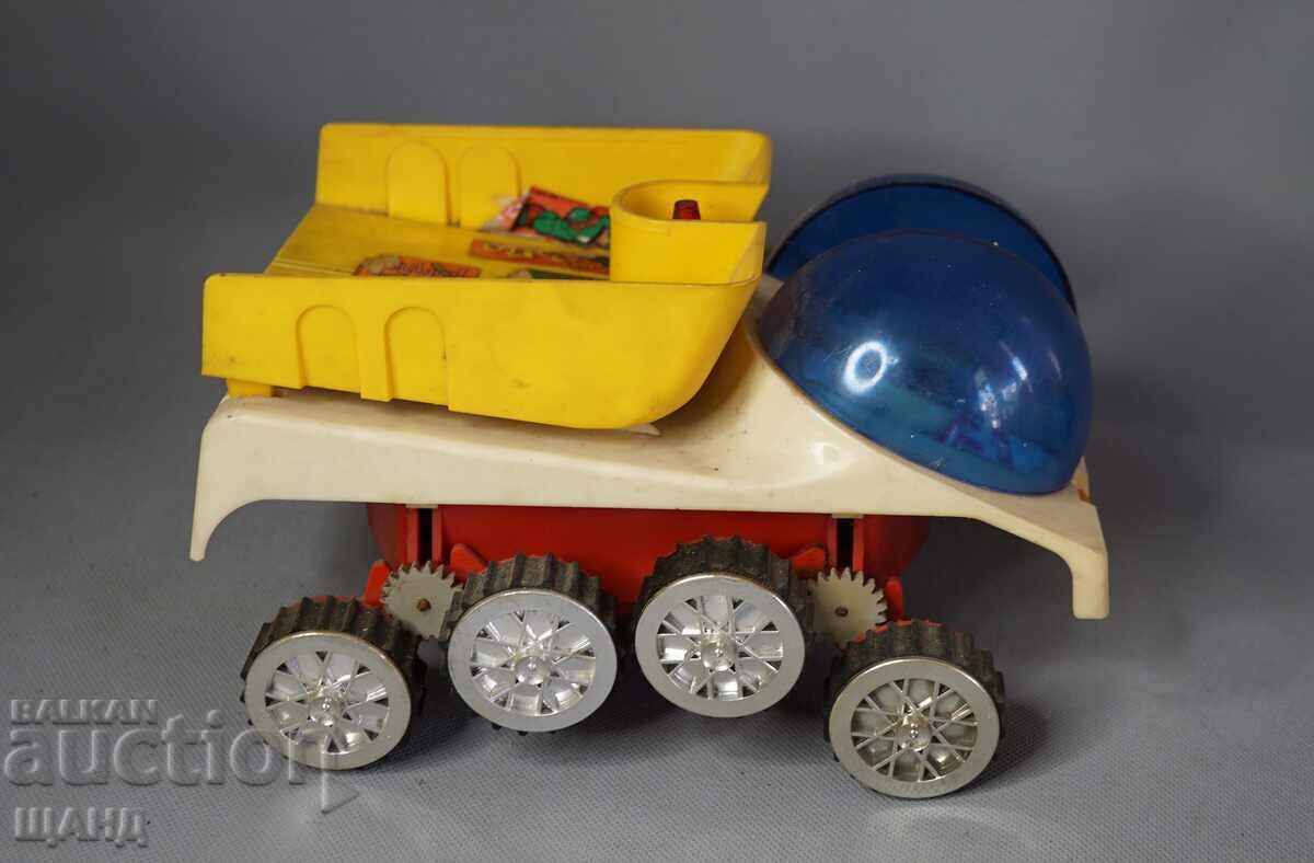 Auction Old Russian plastic toy model Lunokhod (moon rover) on batteries Auction Old Russian plastic toy model Lunokhod (moon rover) on batteries
