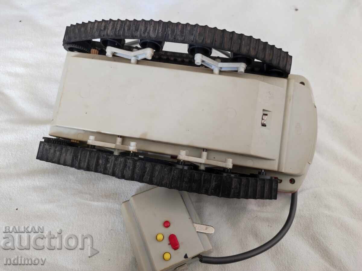 Auction TOY FROM THE USSR LUNOKHOD ALL-TERRAIN VEHICLE Auction TOY FROM THE USSR LUNOKHOD ALL-TERRAIN VEHICLE