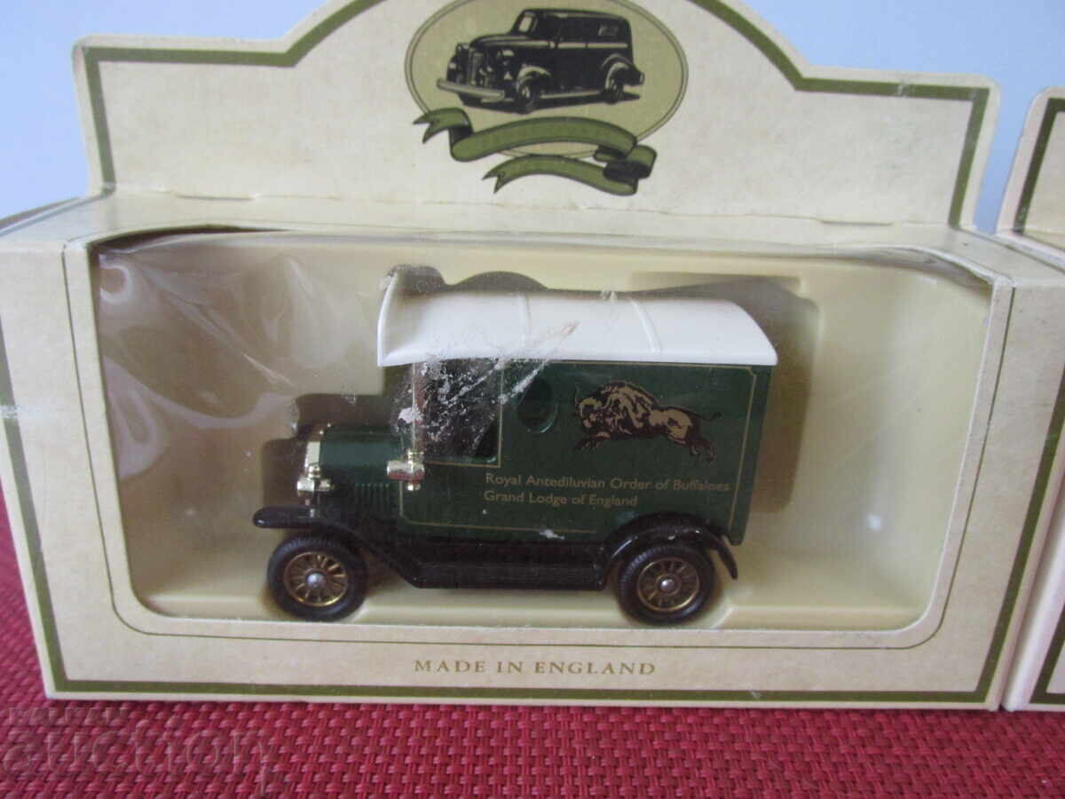 Delivery of Retro strollers