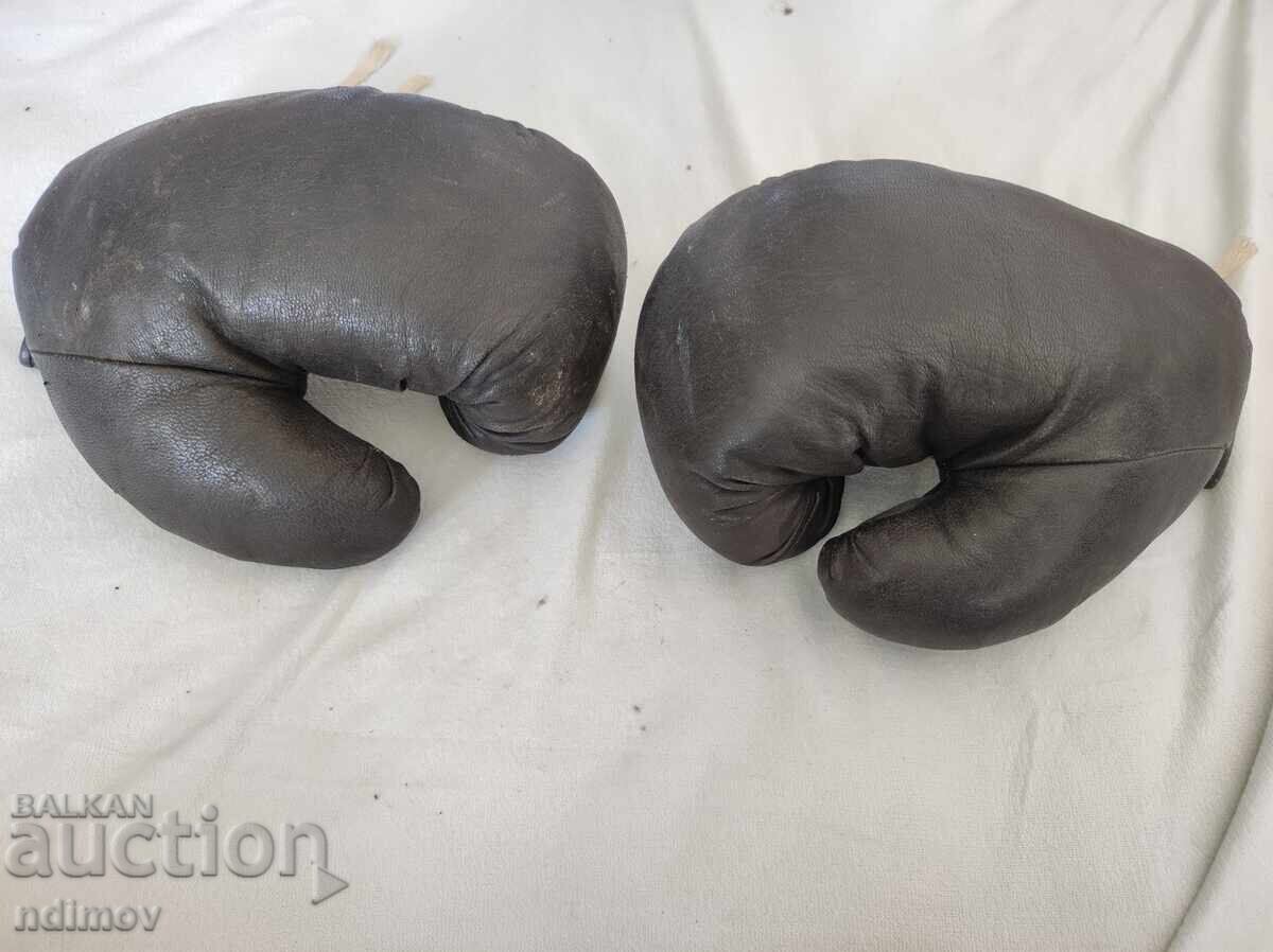 Delivery of Soviet Russian Boxing Gloves Delivery of Soviet Russian Boxing Gloves