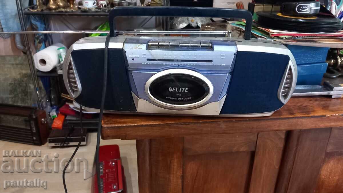 CASetofon ELIT ELITE cu preț 10.00 BGN | € 5.11