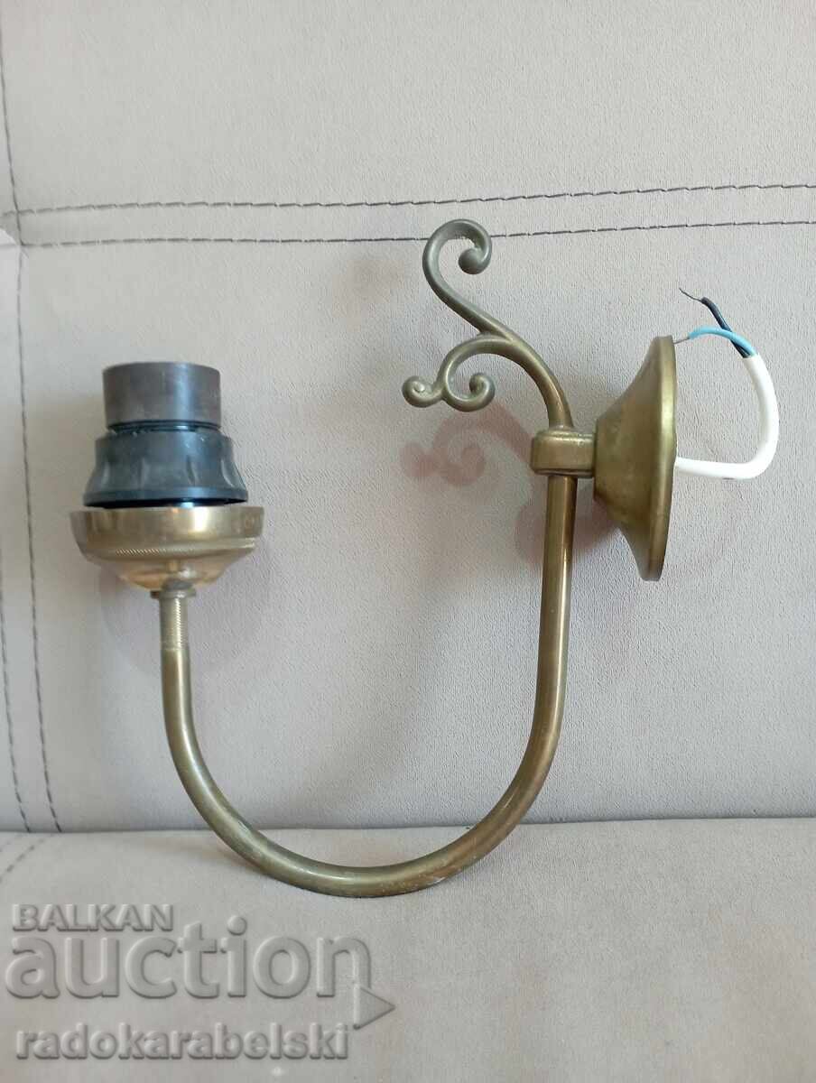 Trei bucăți aplice de perete din alamă cu preț 24.90 BGN | € 12.73