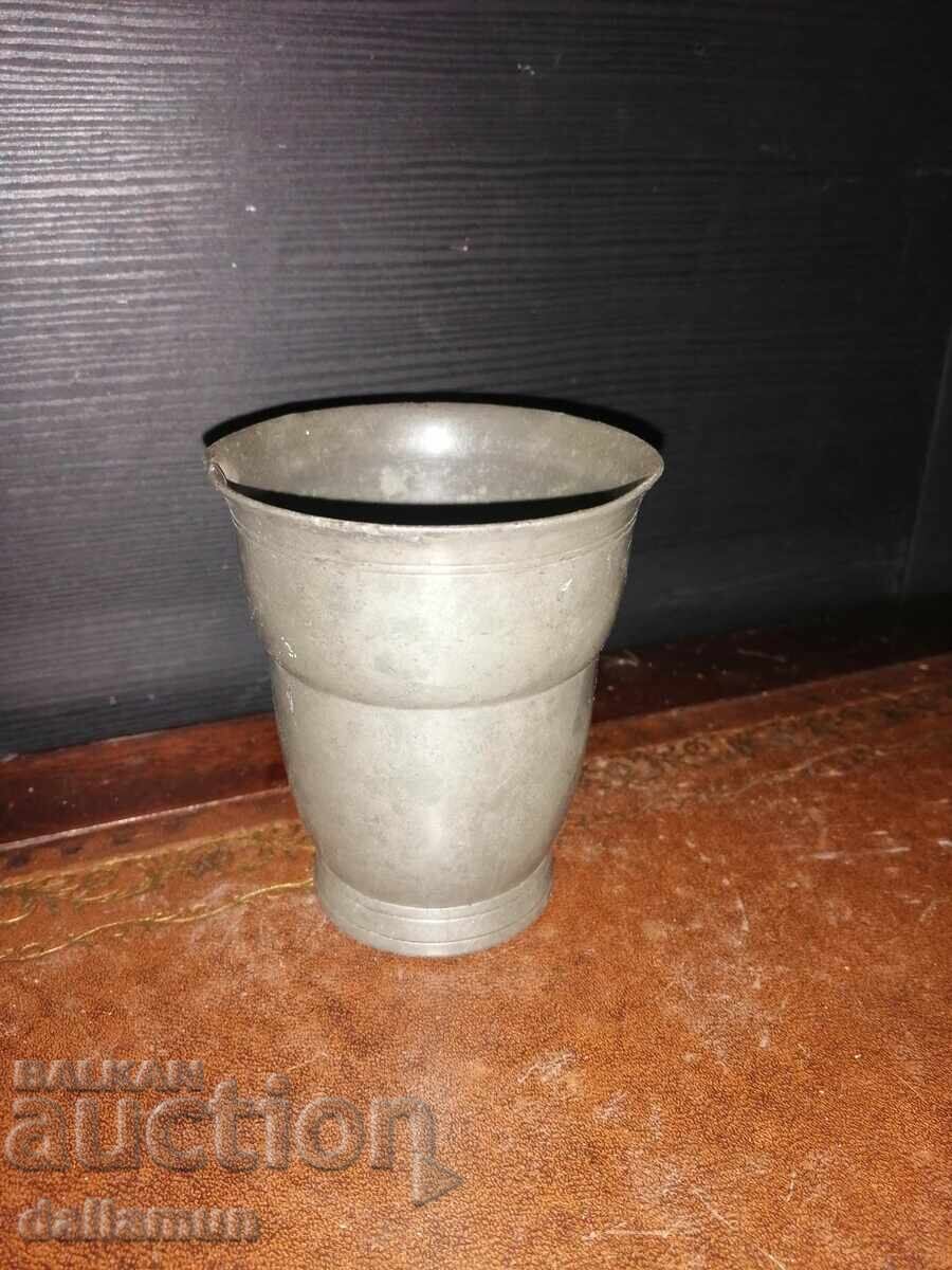 Αντίκα αλουμινένιο φλιτζάνι