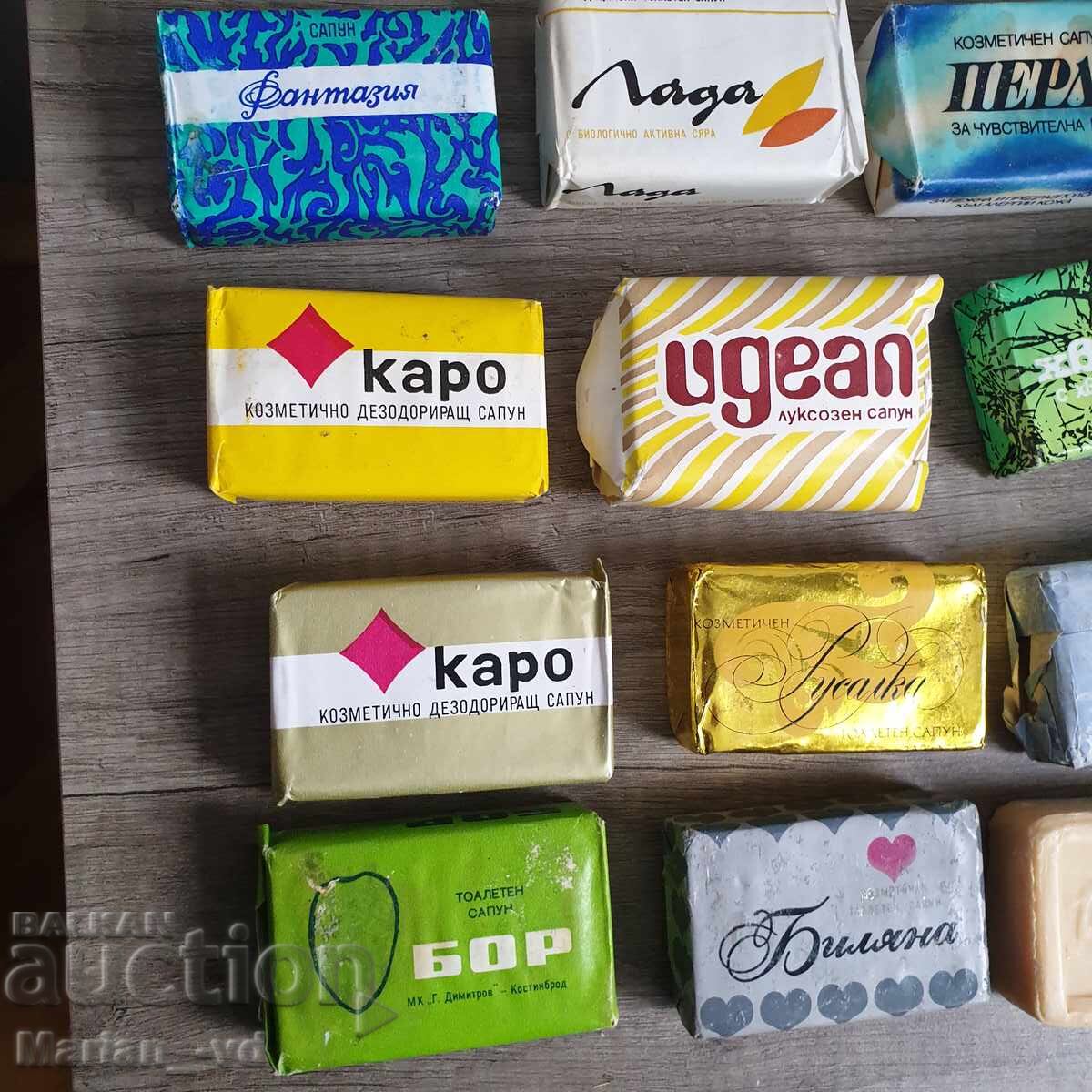 Livrarea Săpunuri vechi bulgărești soc. - 17 bucăți