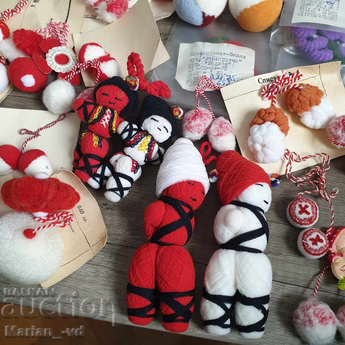 Livrarea Mărțișoare vechi, socialiste - 57 bucăți