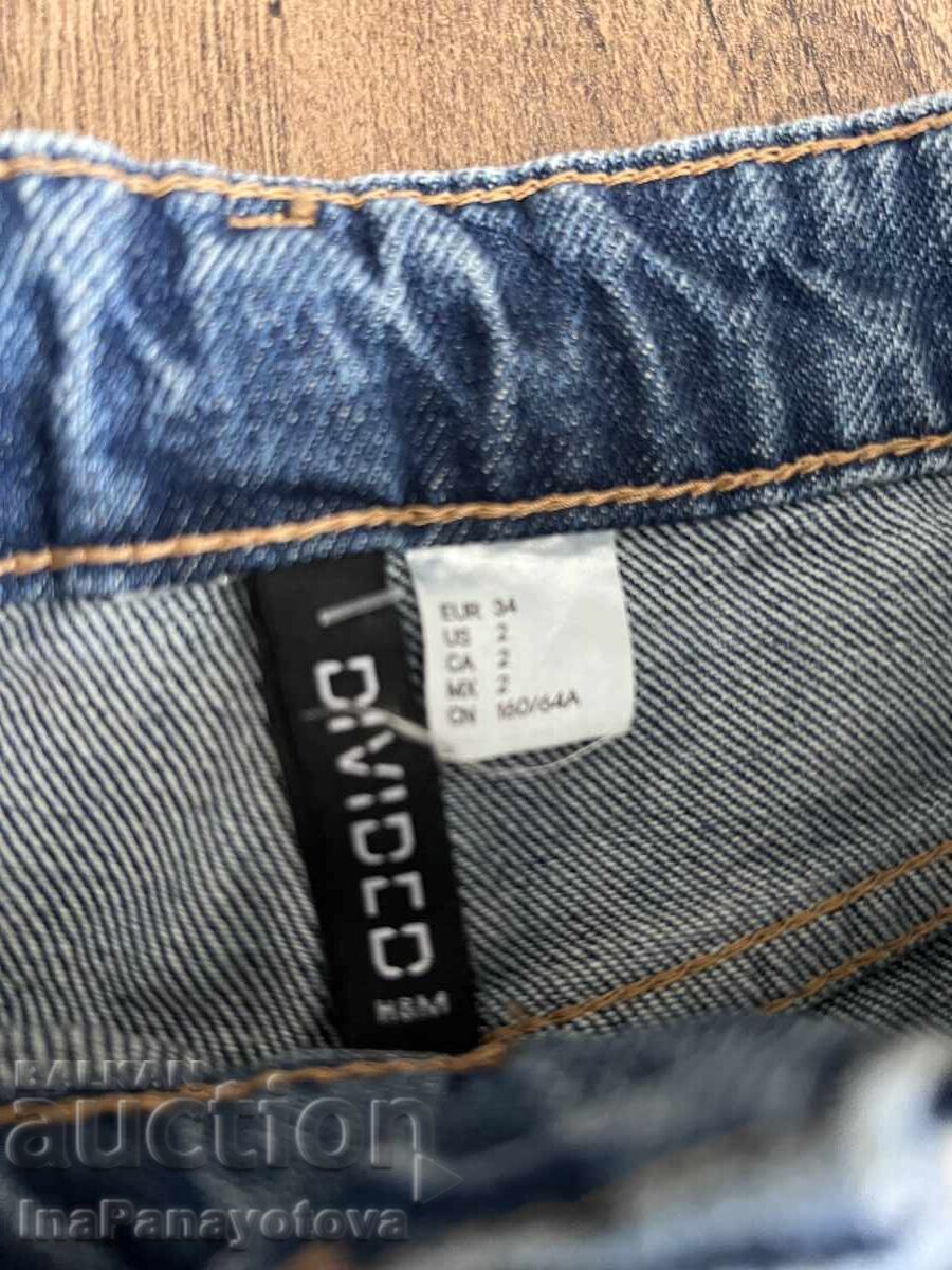 Women's new jeans with price 30.00 BGN | € 15.34