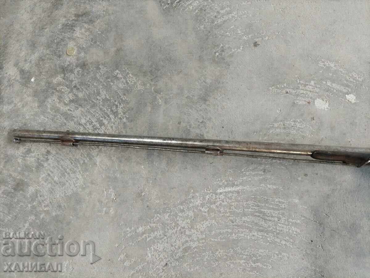 Delivery of OLD SINGLE-BARREL CAPSULE RIFLE Delivery of OLD SINGLE-BARREL CAPSULE RIFLE