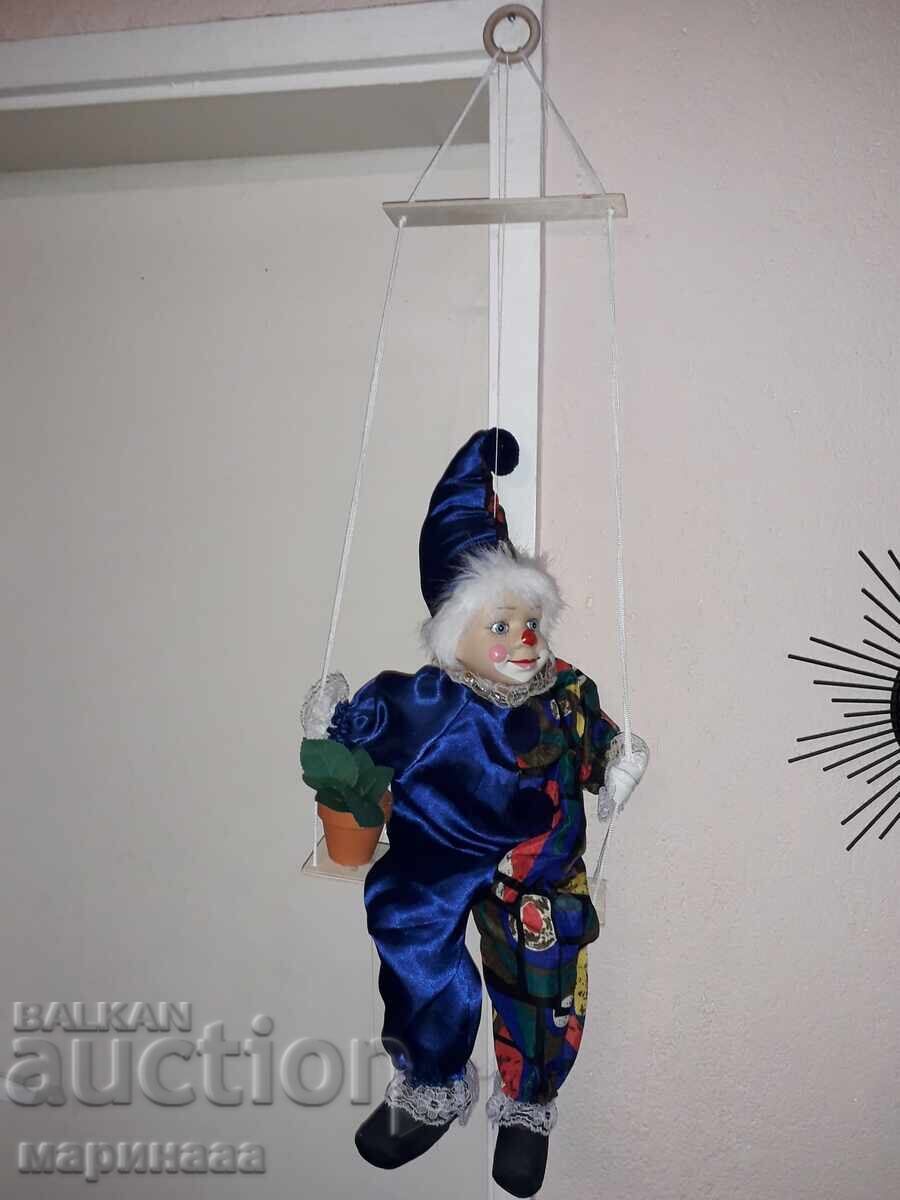 PĂPUȘĂ MARE. CLOVN cu preț 18.00 BGN | € 9.20 PĂPUȘĂ MARE. CLOVN cu preț 18.00 BGN | € 9.20