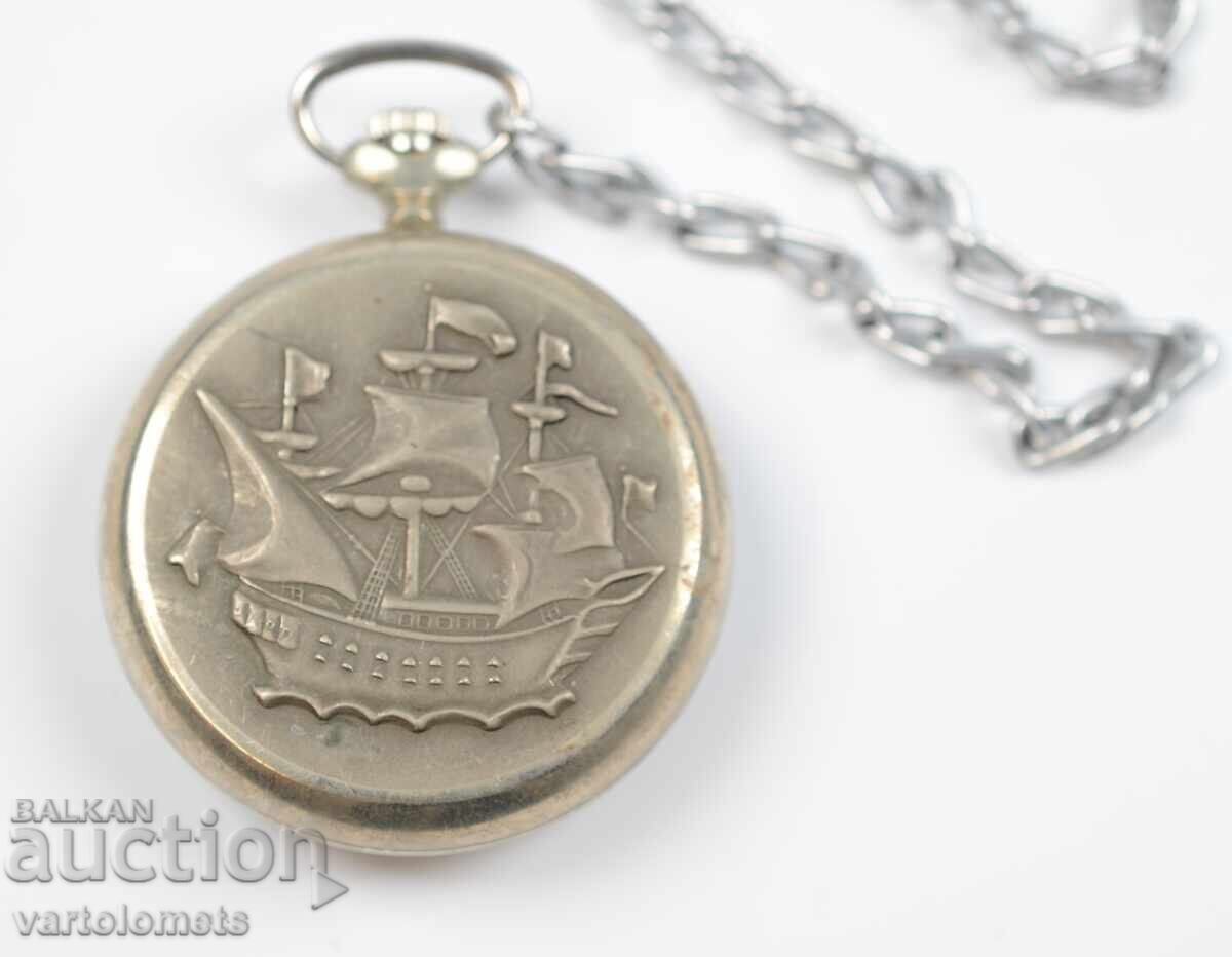 Доставка на Джобен часовник МОЛНИЯ MOLNIJA 18к. кораб - не работи Доставка на Джобен часовник МОЛНИЯ MOLNIJA 18к. кораб - не работи