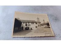 Снимка Военен паметник на площада