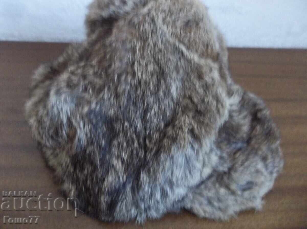 Pălărie cu preț € 1.00 | 1.96 BGN