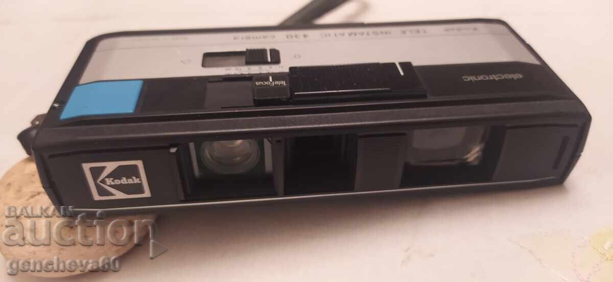 Auction  Kodak Tele-instamatic 430 camera