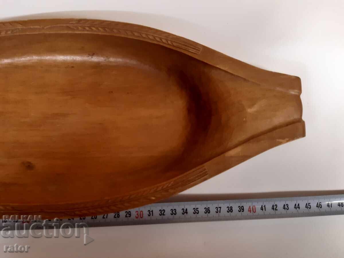 Licitație Frumos vas sculptat din lemn pentru nuci, fructe și altele