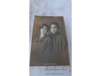 Foto Două fete tinere 1927