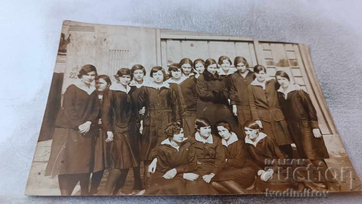 Sofia Photo: Schoolgirls on the street