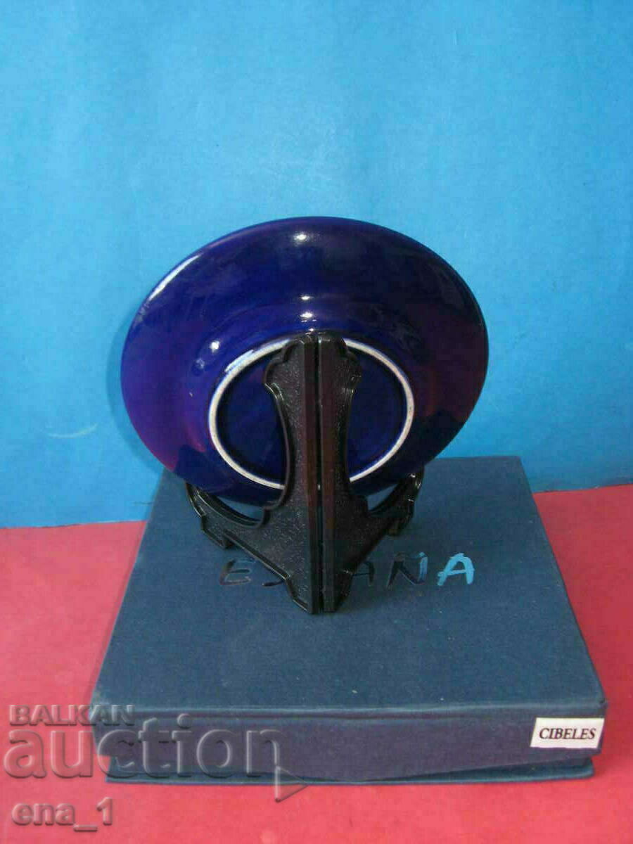 Magnifica farfurie suvenir spaniola cu aurit si cutie cu preț 10.00 BGN | € 5.11