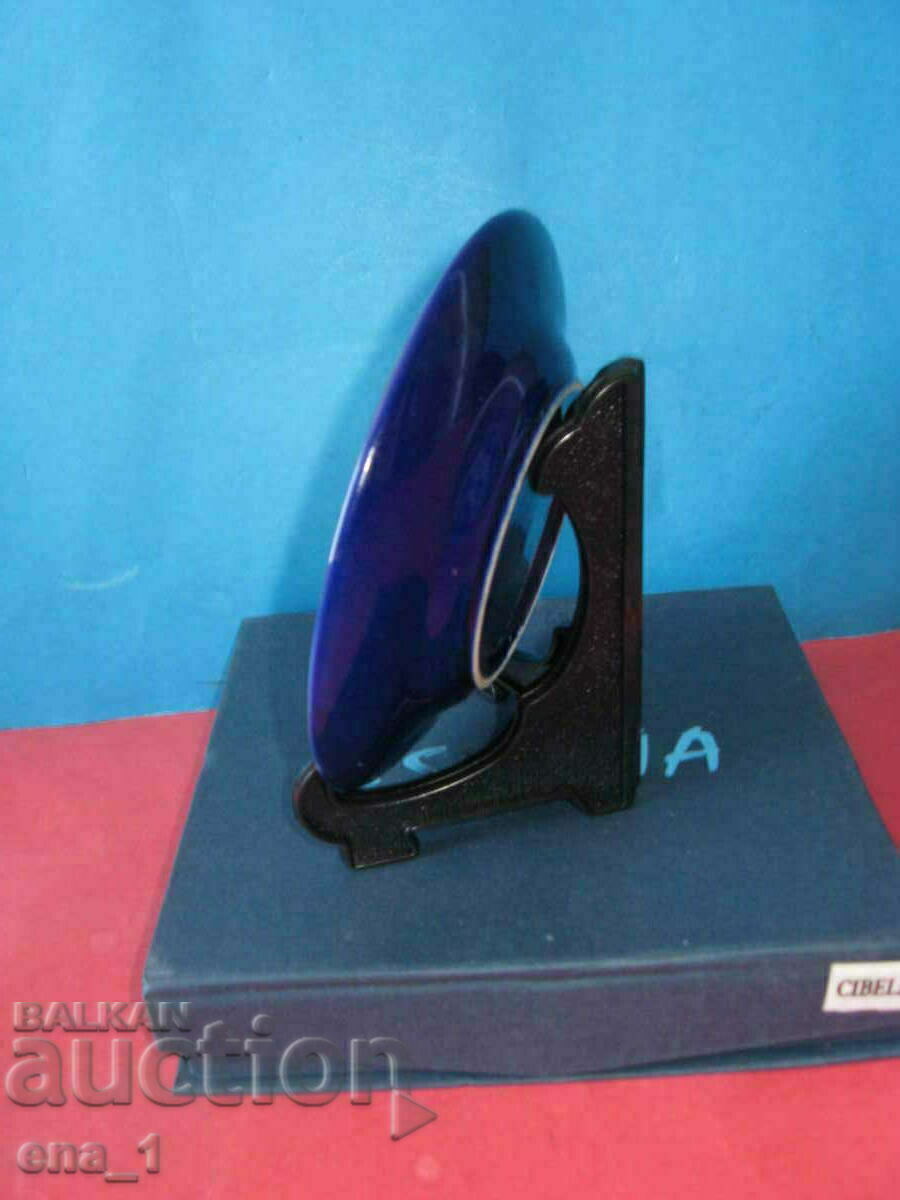 Licitație Magnifica farfurie suvenir spaniola cu aurit si cutie