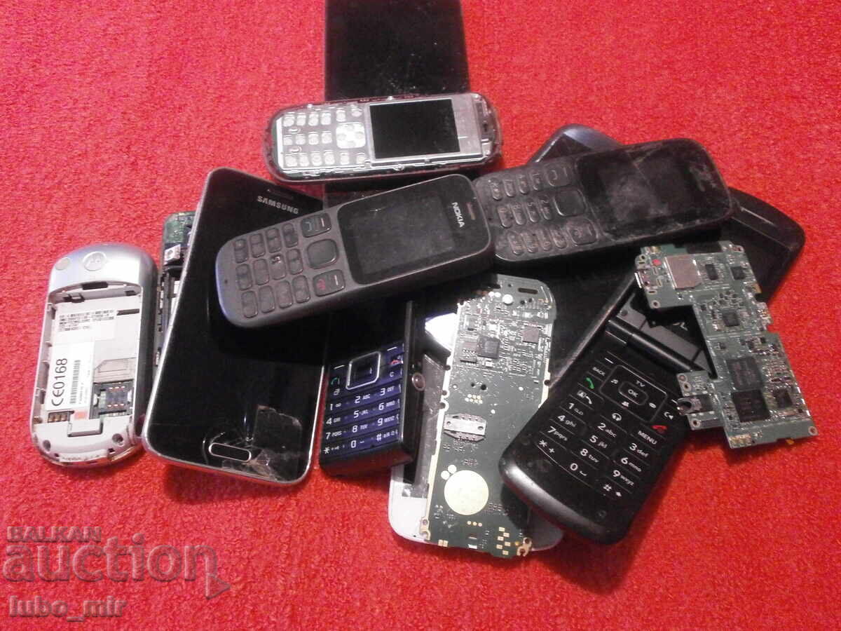 Auction ELECTRONIC SCRAP - OLD PHONES Auction ELECTRONIC SCRAP - OLD PHONES