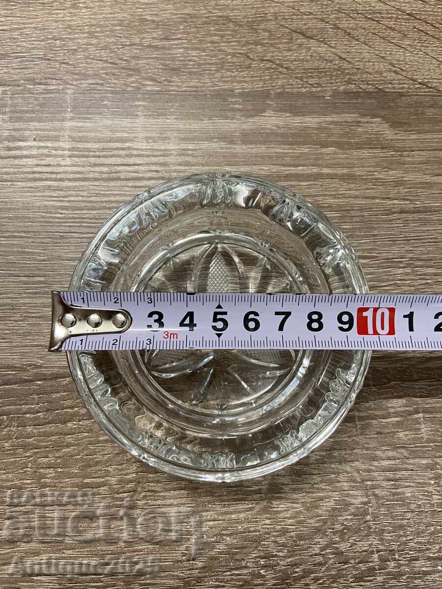 Винтидж стъклен пепелник от пресовано стъкло с цена 25.00 лв. | € 12.78