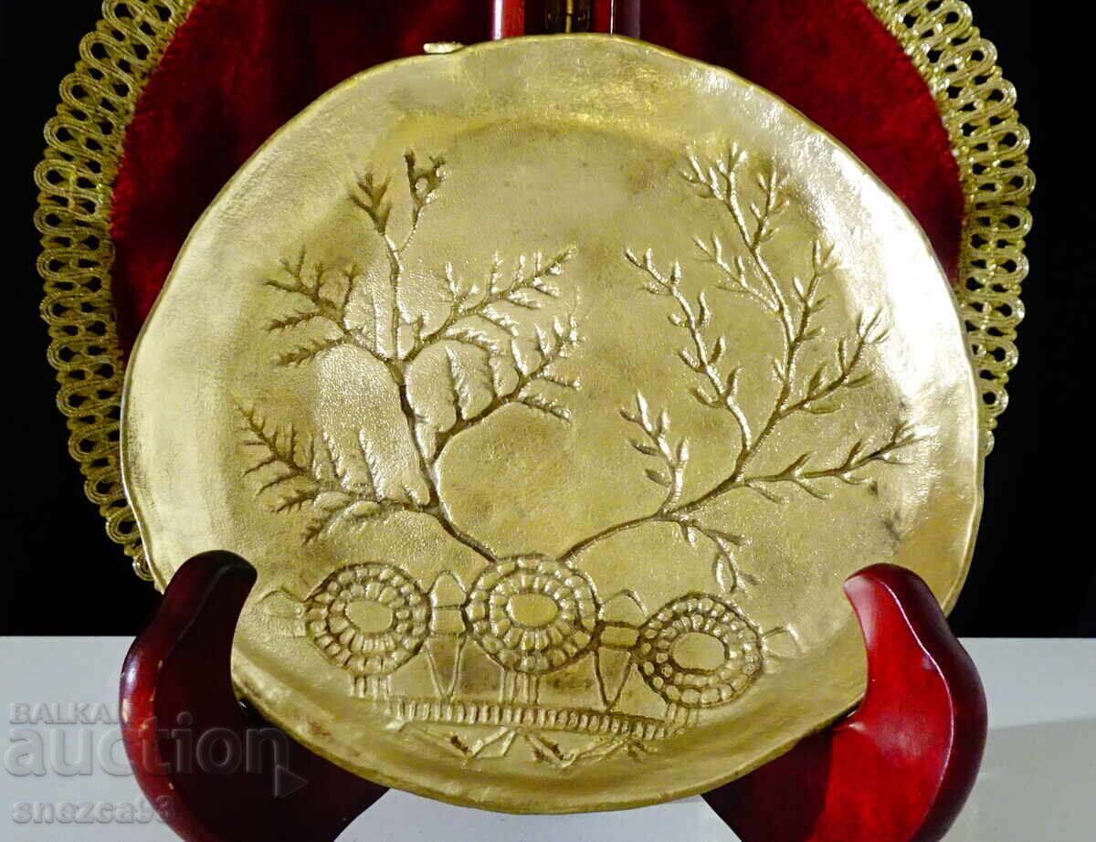 Χάλκινο πιάτο, κοσμηματοθήκη Collini, Αυστρία