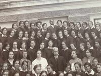 Девическа гимназия в Пловдив Фотограф Щайнберг стара снимка