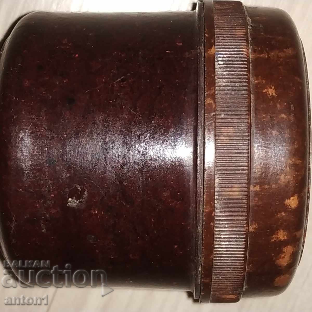 Livrarea O cutie veche