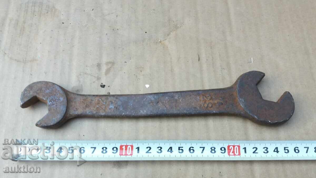 OLD SOCIAL WRENCH - 6