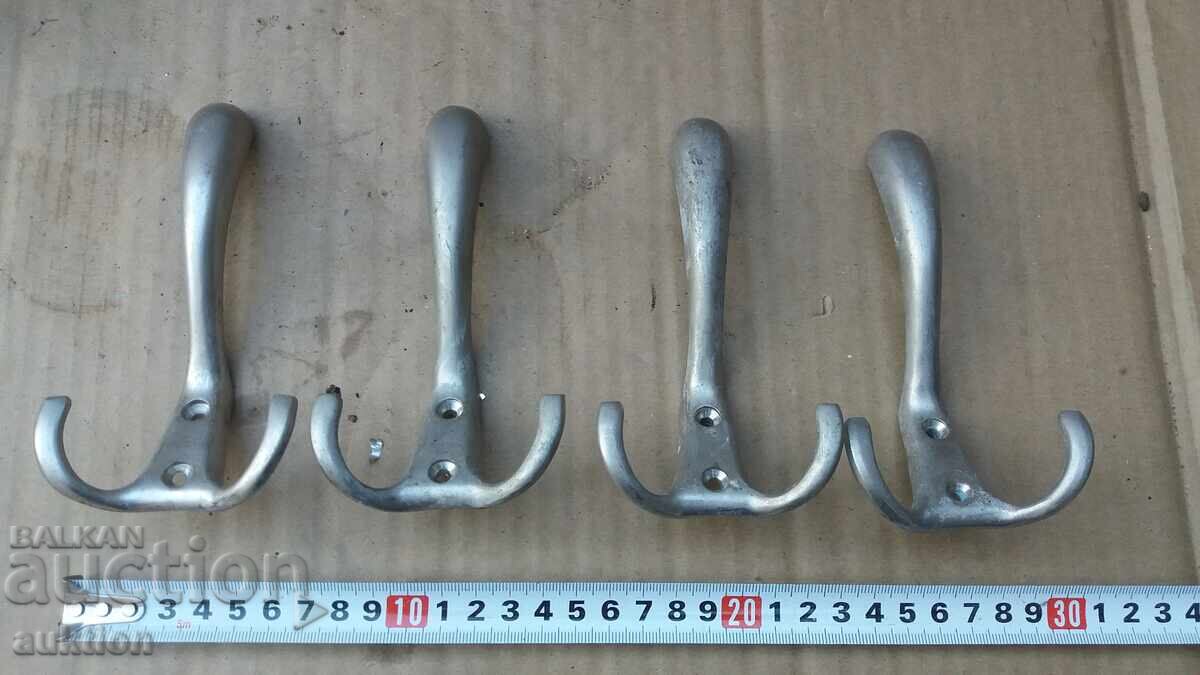 LOT OF 4 SOLID BRONZE HANGERS with price 13.99 BGN | € 7.15