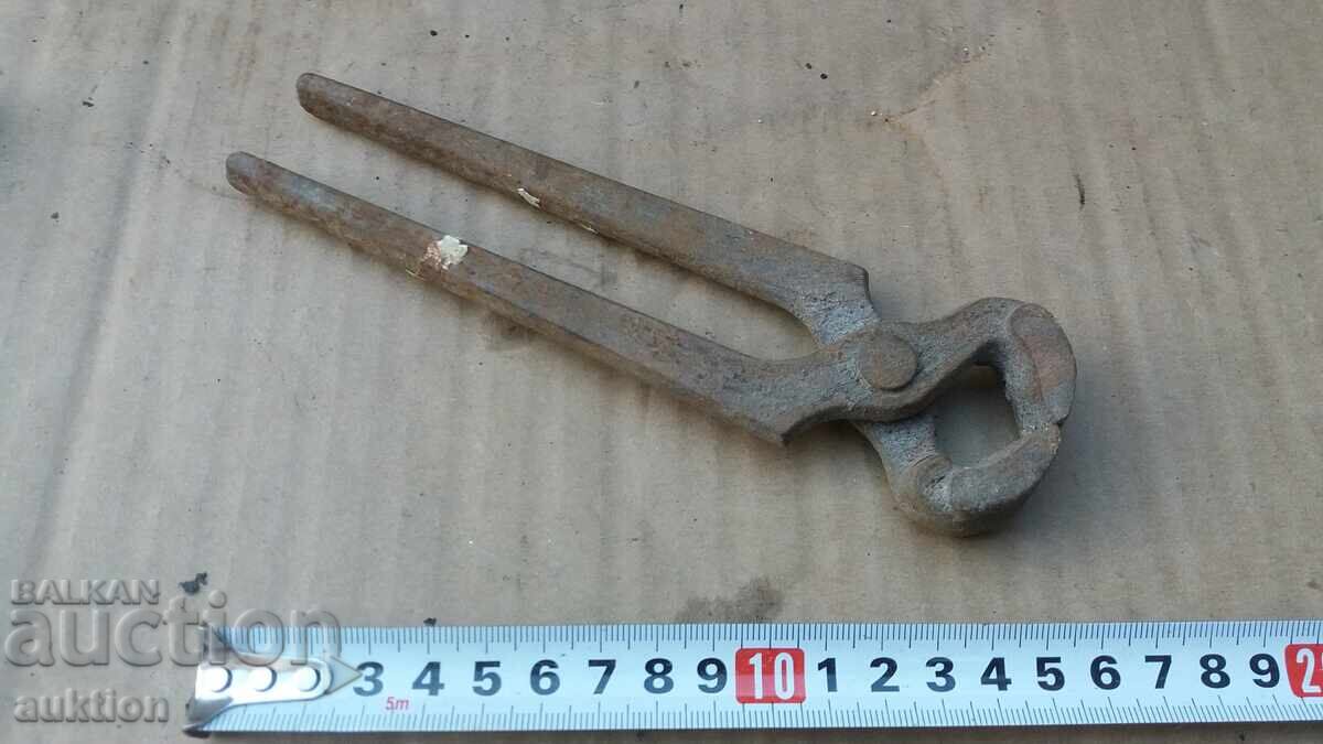 ŢIGLĂ cu preț 1.99 BGN | € 1.02