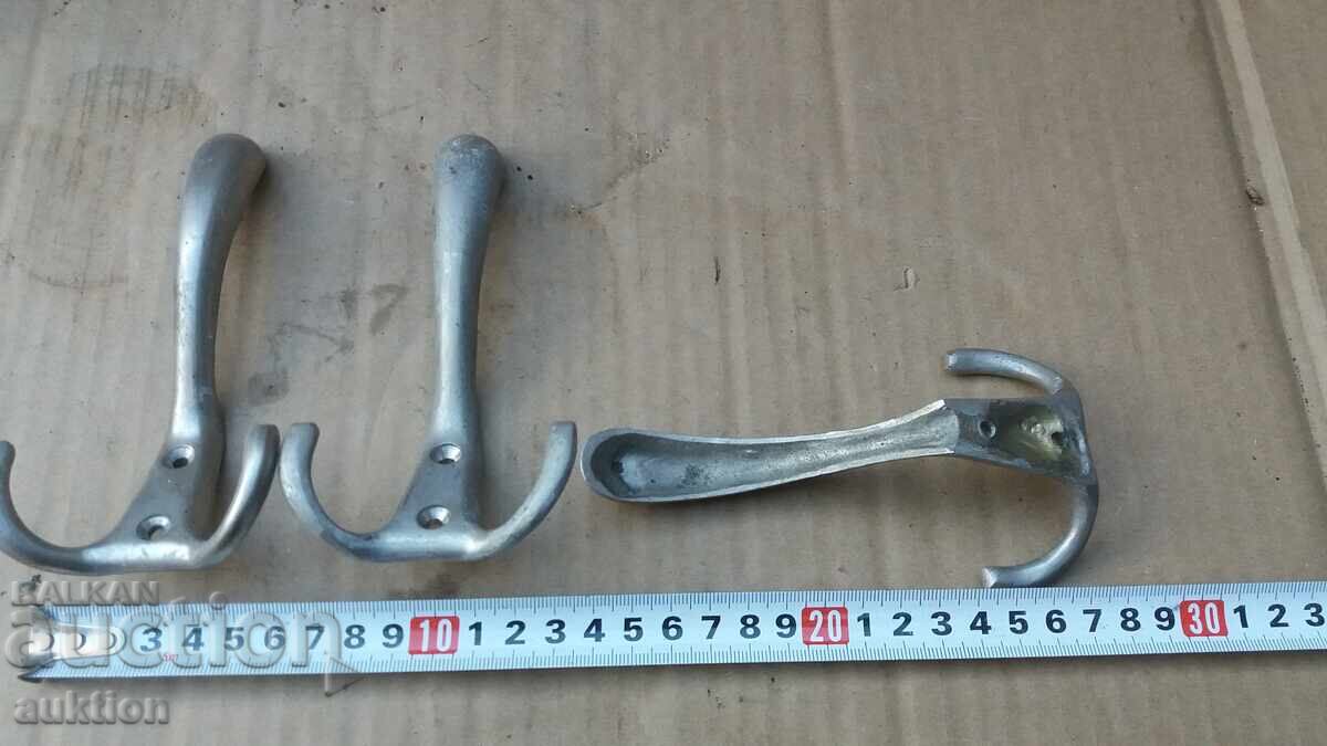 LOT DE 3 BUCĂȚI CU UMERASE MASIVE DIN BRONZ - 6