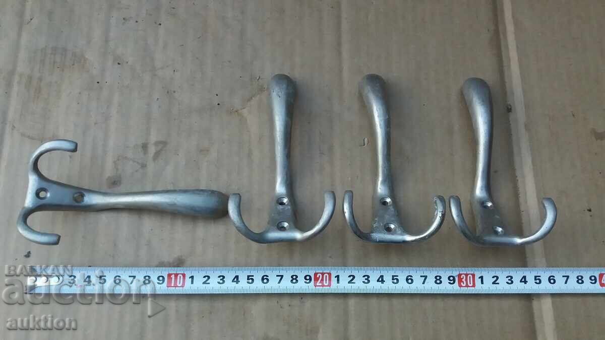 LOT OF 4 SOLID BRONZE HANGERS with price 11.99 BGN | € 6.13