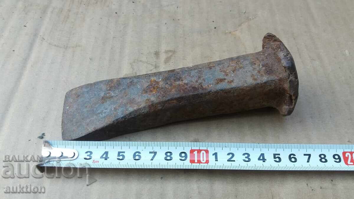 Auction  MASSIVE FORGED KNIFE, CHOPPER, TOOL FOR THICK TRUNKS