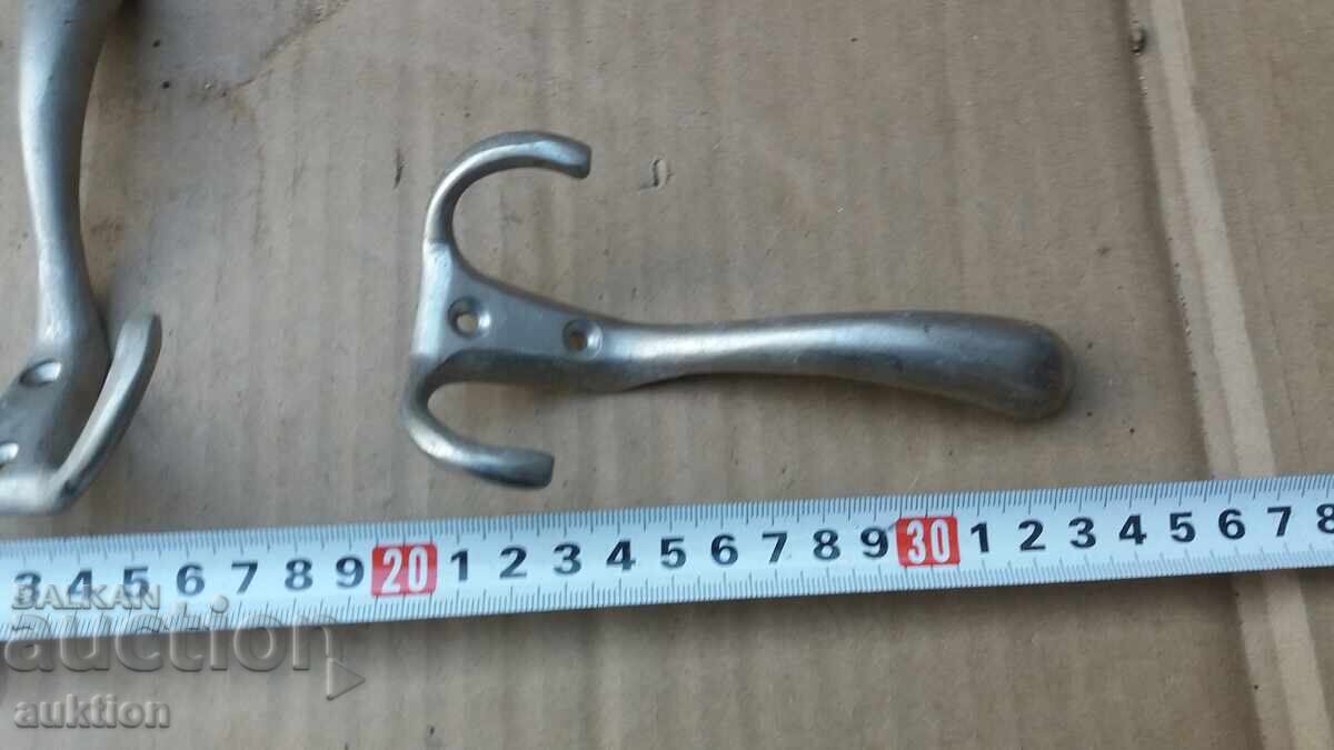 Partida ot 3 τεμάχια στιβαρών μπρούτζινων κρεμαστρών - 6