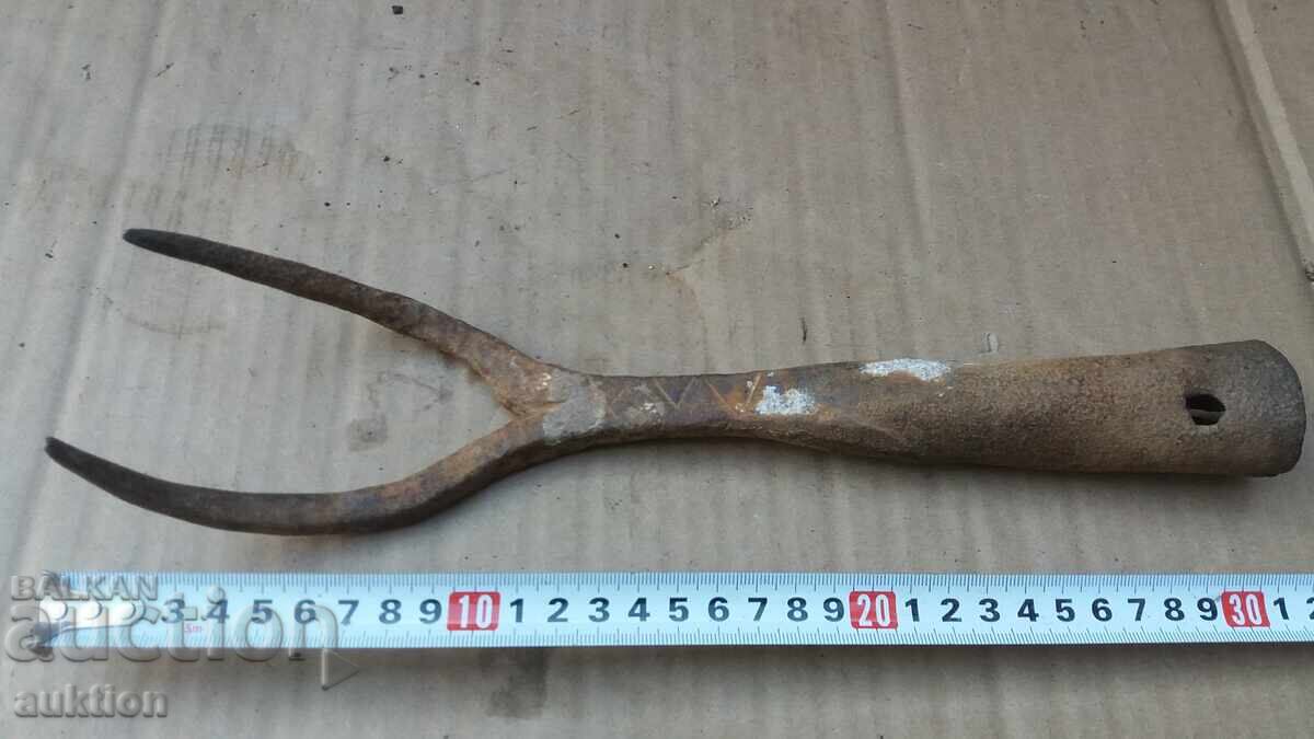 Livrarea OBIECT VECHI DE RENAȘTERE - VILA DE RENAȘTERE Livrarea OBIECT VECHI DE RENAȘTERE - VILA DE RENAȘTERE