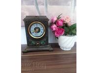 VINTAGE STAR WATCH QNTAR Quartz