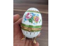 VINTAGE PORCELAIN EGG without defects