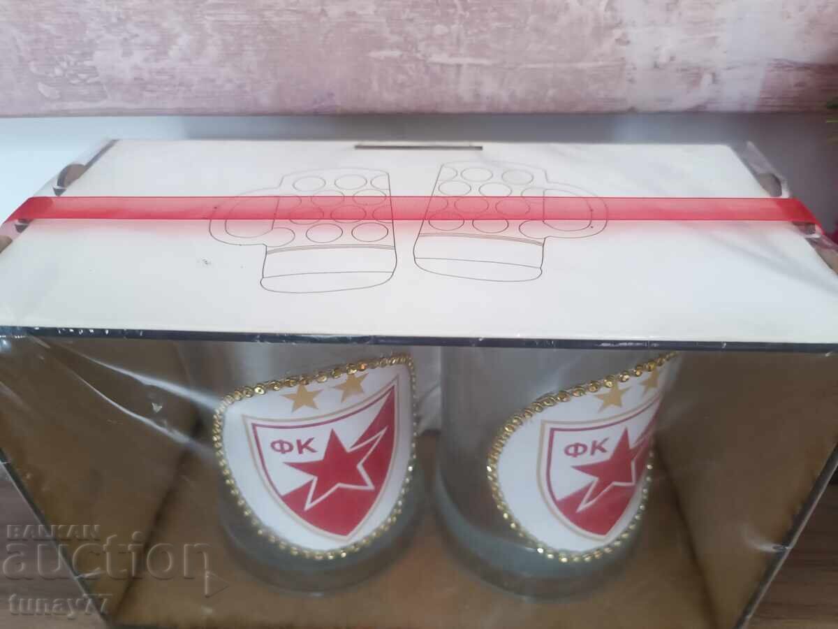 Аукцион Лот  Чаши за Бира Халби „Цървена звезда“ Белград В дървена к