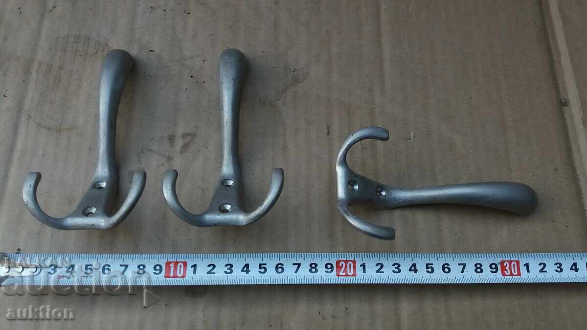 LOT DE 3 BUCĂȚI CU UMERASE MASIVE DIN BRONZ - 6