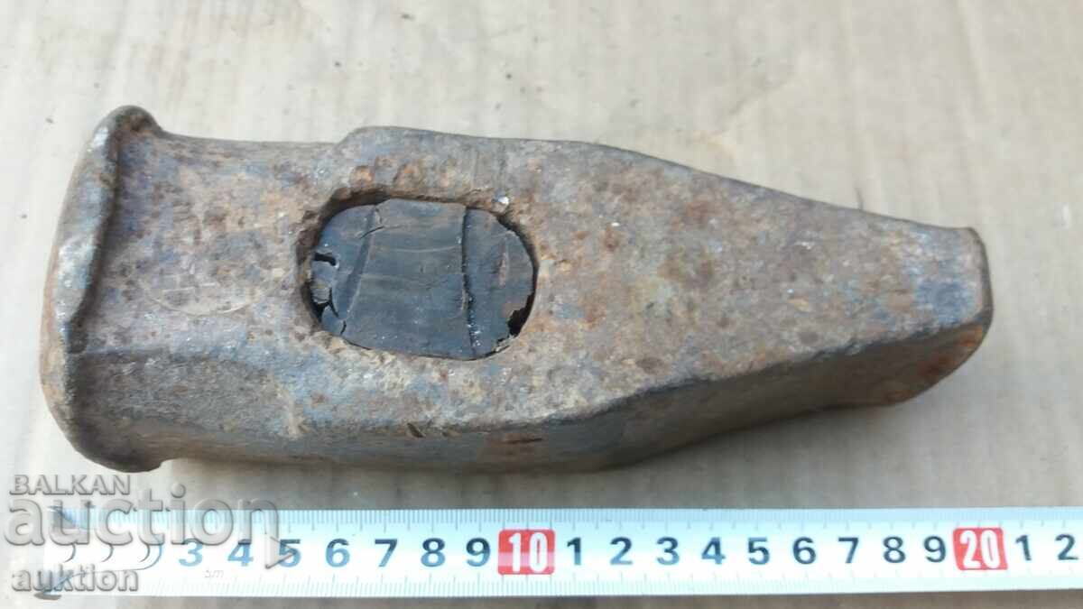 Livrarea CIOCAN MASIV - 5 KG. - DE LUPTĂ Livrarea CIOCAN MASIV - 5 KG. - DE LUPTĂ