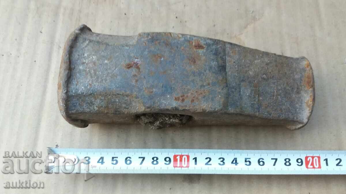 CIOCAN MASIV - 5 KG. - DE LUPTĂ - 5 CIOCAN MASIV - 5 KG. - DE LUPTĂ - 5