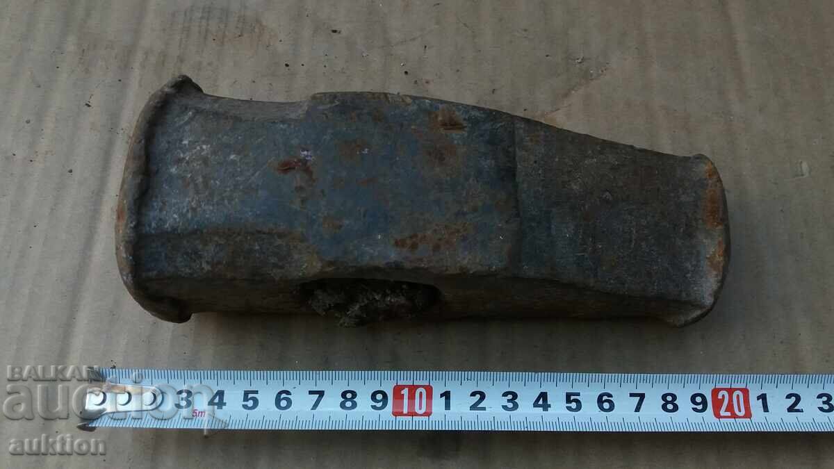 CIOCAN MASIV - 5 KG. - DE LUPTĂ - 6 CIOCAN MASIV - 5 KG. - DE LUPTĂ - 6