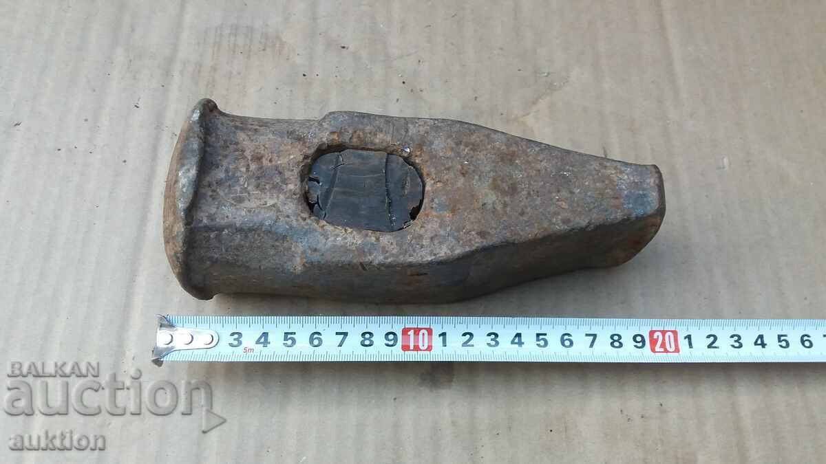 CIOCAN MASIV - 5 KG. - DE LUPTĂ CIOCAN MASIV - 5 KG. - DE LUPTĂ