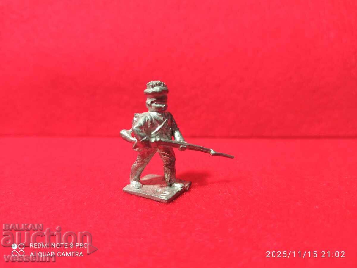 Old lead soldier from the 50s unpainted Kinder detailed
