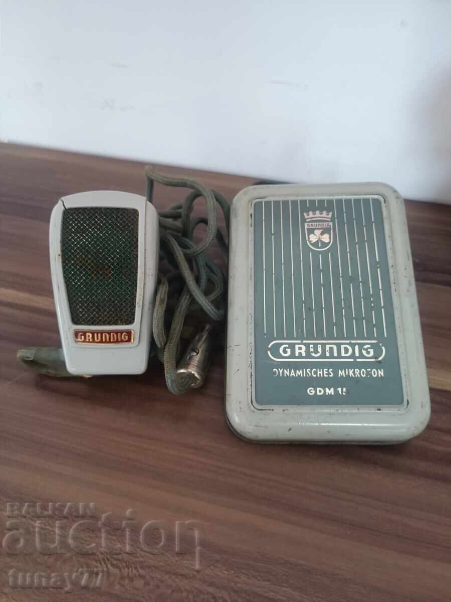 Grundig Dynamic Microphone GDM 12 Beige West Germany in Original Box
