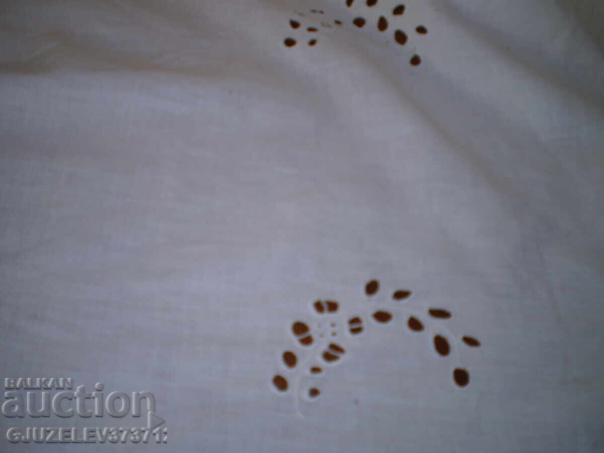 Vintage embroidered tablecloth cutwork with price 79.00 BGN | € 40.39