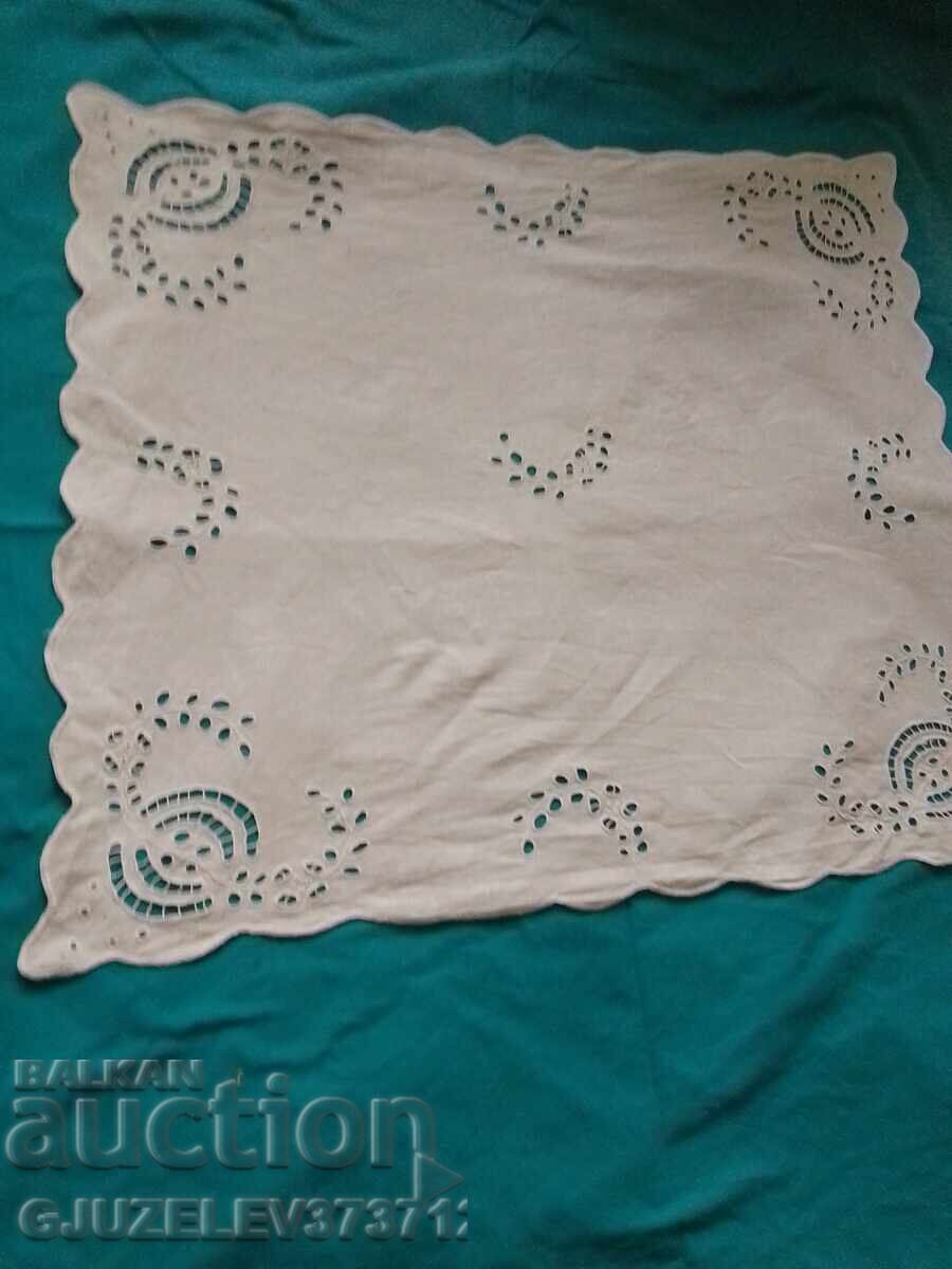 Vintage embroidered tablecloth cutwork - 6