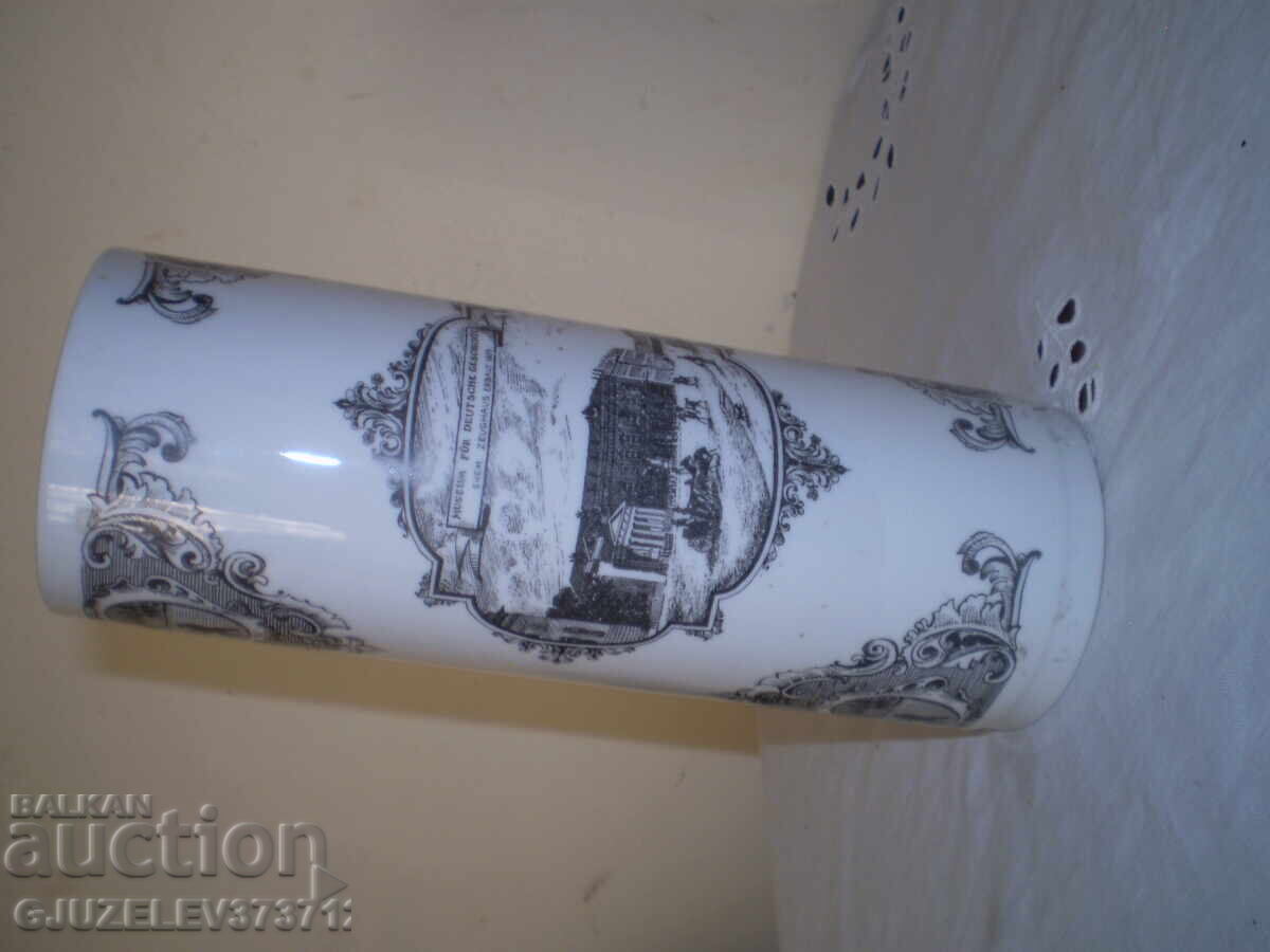 Livrarea Vază retro din porțelan made in GDR