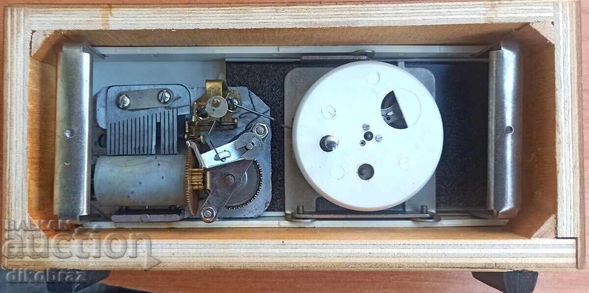 Ξυπνητήρι ΝΑΙΡΙ με λάτερνα - για επισκευή - για 1 €υρώ με τιμή 1.96 BGN | € 1.00