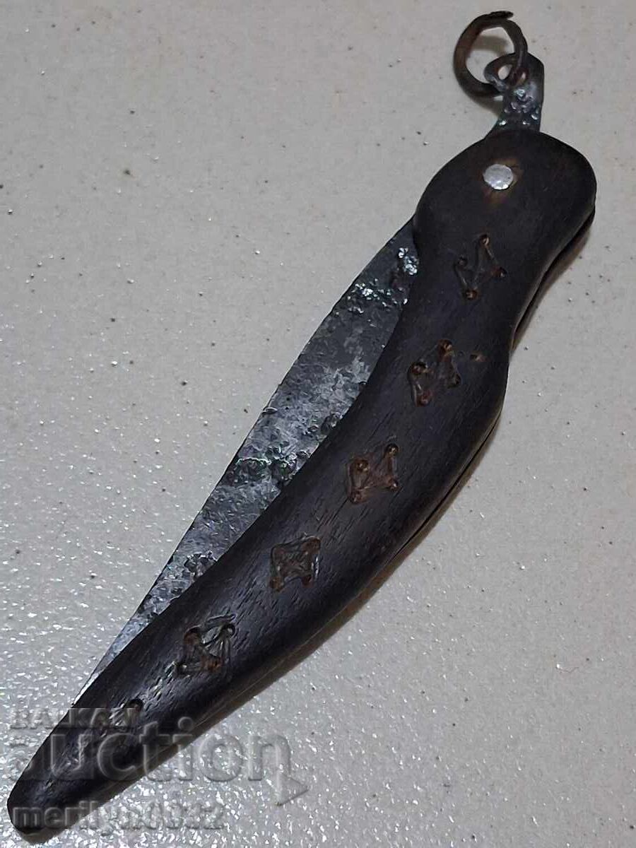 Auction  Very old knife leg