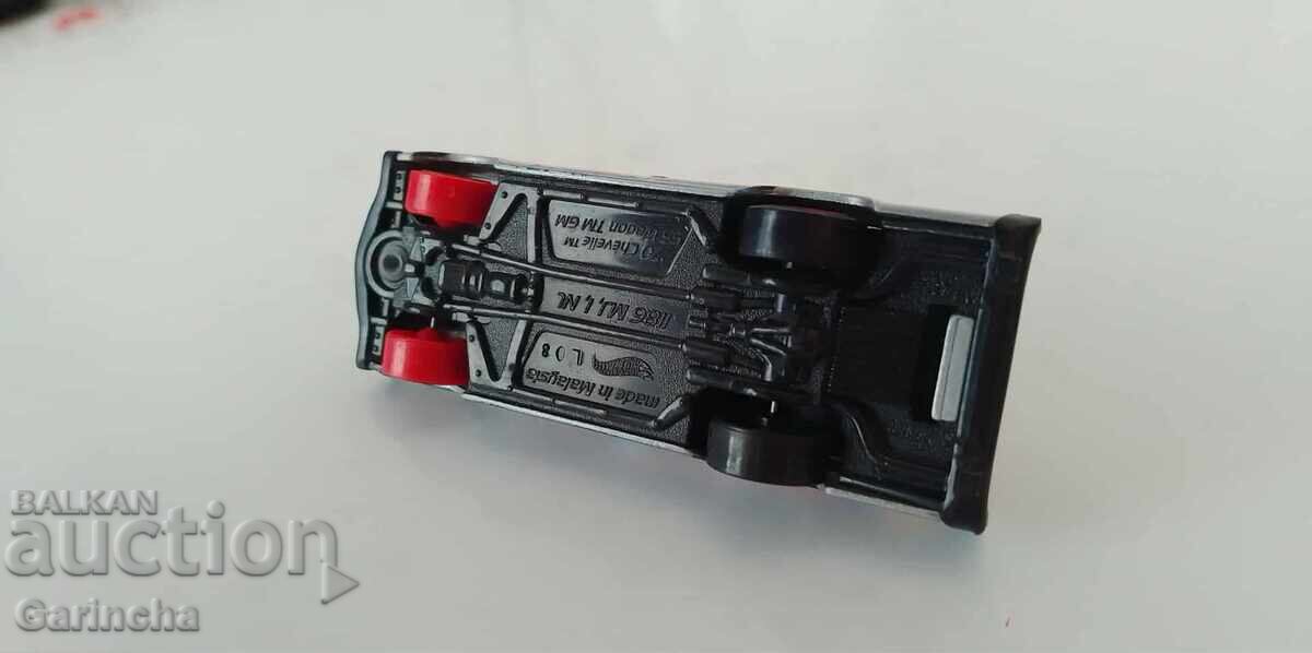 Delivery of Hot Wheels 1/64 Model